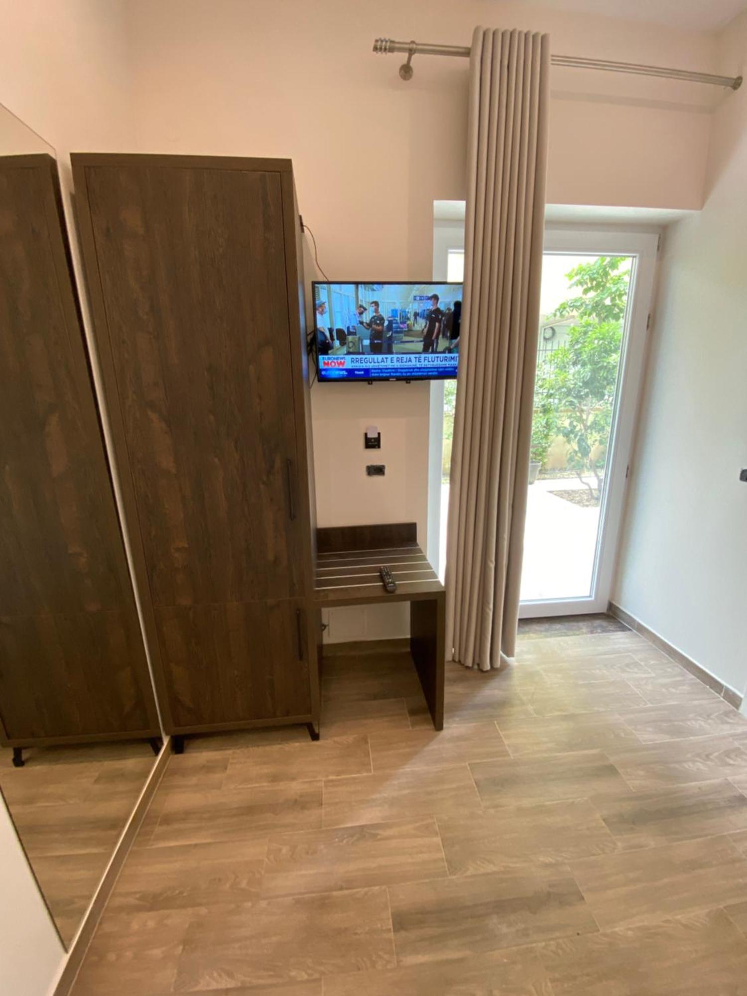 Venis Hotel Tirana Room photo